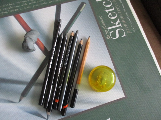 Sketch pad and pencils for life drawing